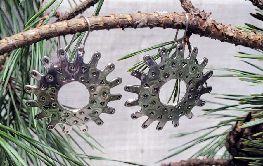 Krimuldas saule, auskari sudrabā