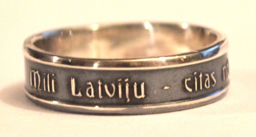 "Mīli Latviju- citas nebūs!" gredzens